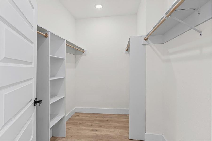 Spacious, unfurnished interior of a new home in , Millsap (Image 13).