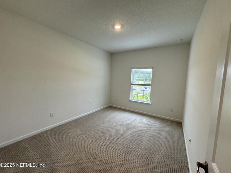 Spacious, unfurnished interior of a new home in , Green Cove Springs (Image 16).