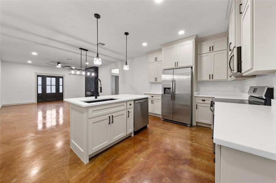 Furnished interior view inside a new home in , Waco (Image 9).