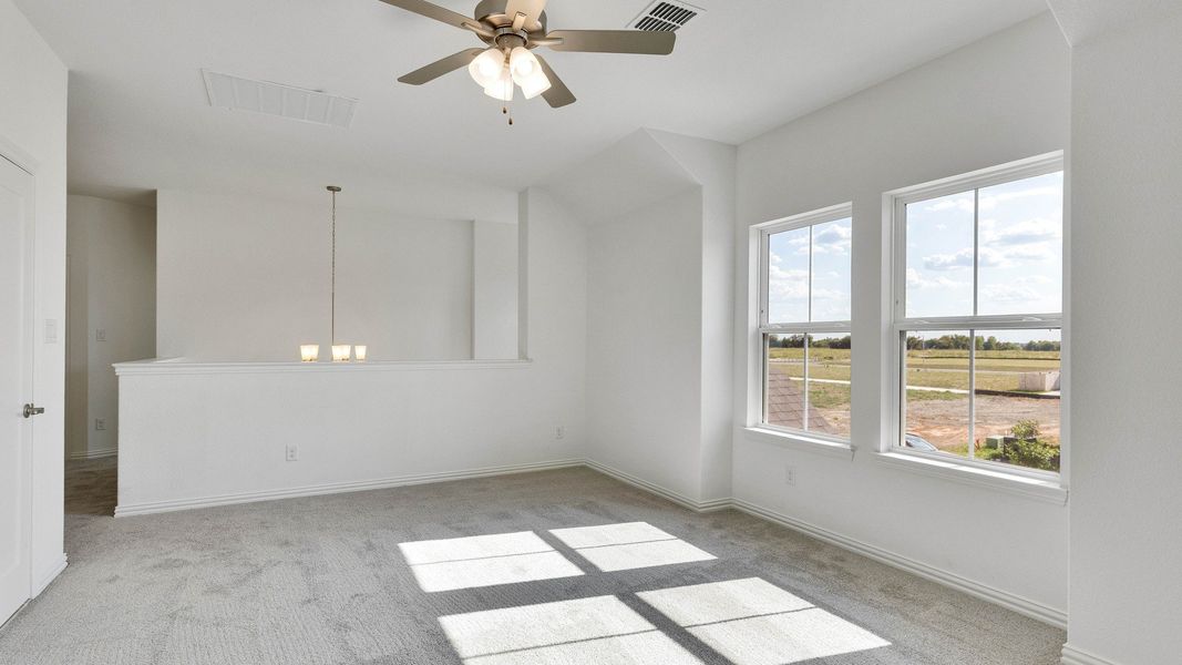 Furnished interior view inside a new home in Spring Creek, Taylor (Image 14).
