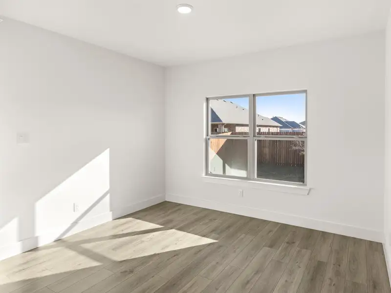 Spacious, unfurnished interior of a new home in Waverly Estates, Nevada (Image 21).