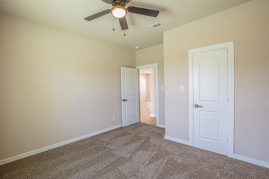 Spacious, unfurnished interior of a new home in , Bridgeport (Image 14).