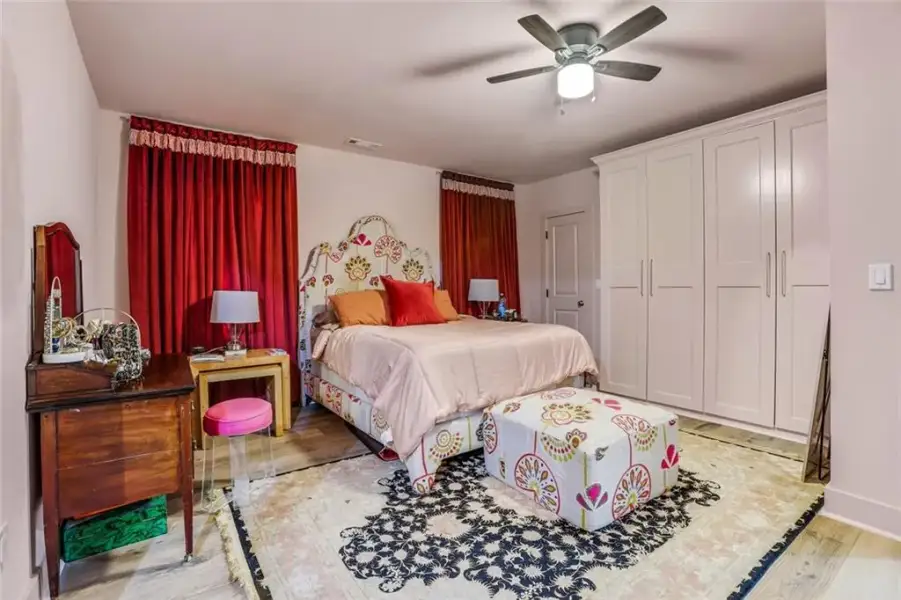 Furnished interior view inside a new home in , Atlanta (Image 32).