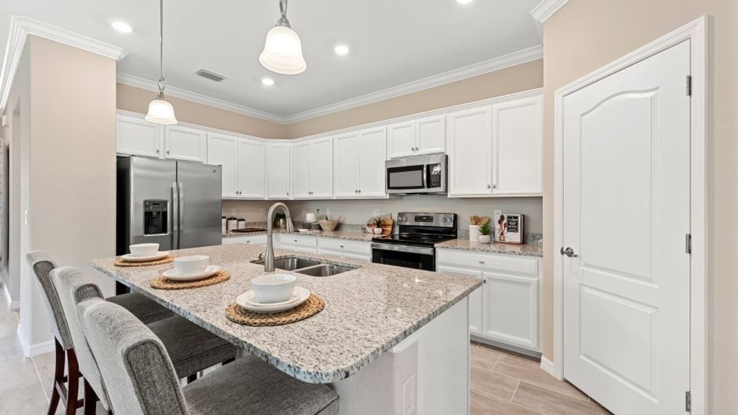 Hampton Lakes at River Hall Trevi Kitchen