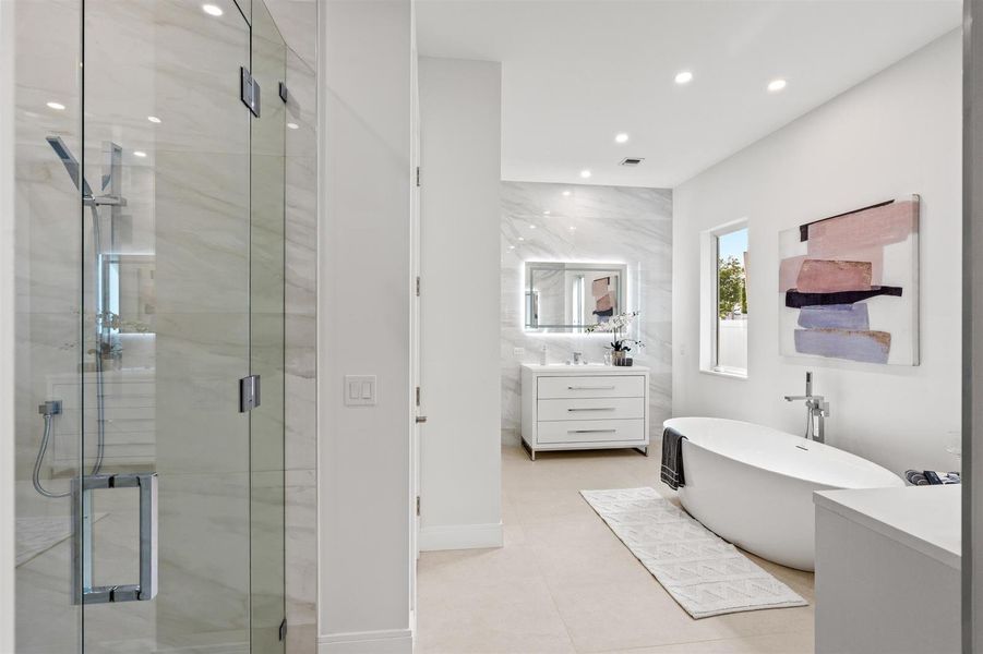 PRIMARY_BATHROOM_DT PRIMARY_BATHROOM_DT