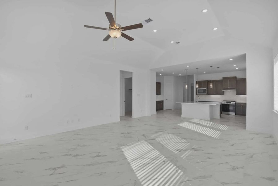 Representative unfurnished interior of a home built from the Nicklaus by Chesmar Homes in Riceland Alley Loads, Mont Belvieu (Image 66).