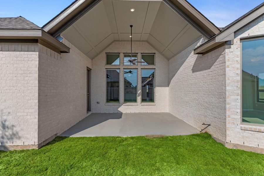 Exterior details and patio area of a home in Pomona, Manvel (Image 22).