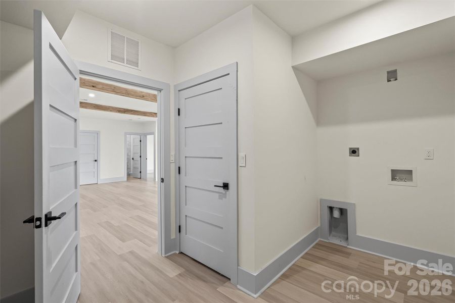 Spacious, unfurnished interior of a new home in , Mooresville (Image 38).