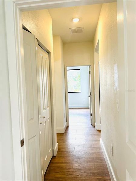 Spacious, unfurnished interior of a new home in , Punta Gorda (Image 14).