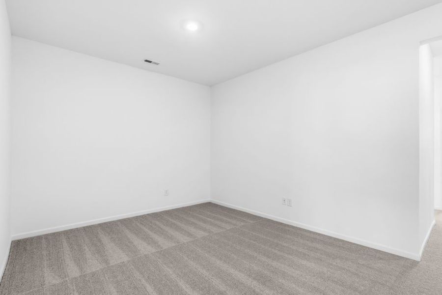 Spacious, unfurnished interior of a new home in Ridge at Sugar Creek, Indian Land (Image 8).