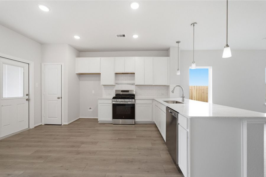 Furnished interior view inside a new home in Ashland, Richwood (Image 7).
