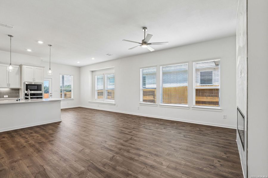 Spacious, unfurnished interior of a new home in Stream Waters, Seguin (Image 15). Spacious, unfurnished interior of a new home in Stream Waters, Seguin (Image 15).