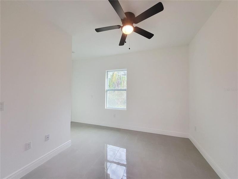 Spacious, unfurnished interior of a new home in , Palm Bay (Image 5).
