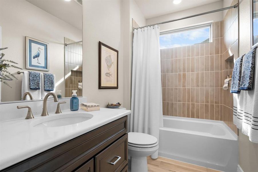 Furnished interior view inside a new home in Robson Ranch Texas, Denton (Image 16).