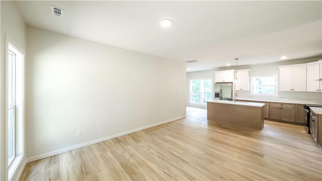 Spacious, unfurnished interior of a new home in , Carrollton (Image 33).
