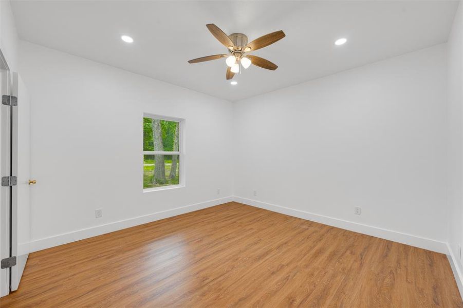 Spacious, unfurnished interior of a new home in , Sumner (Image 30).