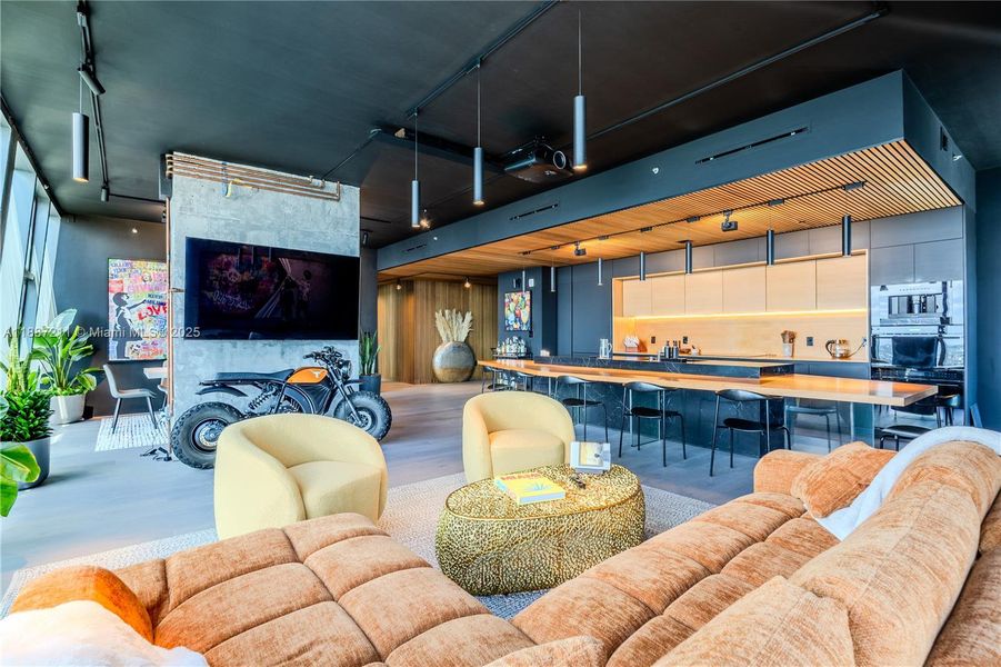 Image 34 of a home in .