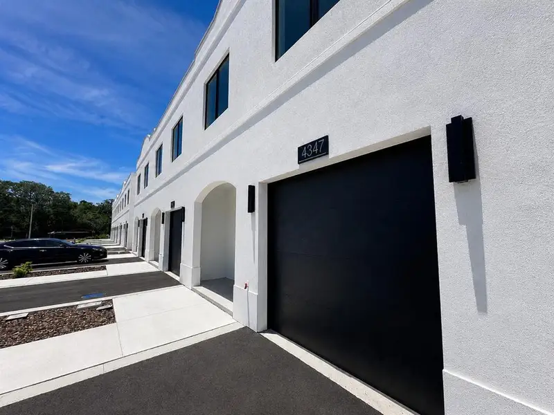 Exterior details and patio area of a home in , Tampa (Image 20).