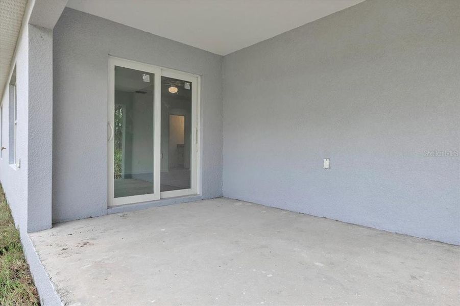 Exterior details and patio area of a home in , Punta Gorda (Image 3).