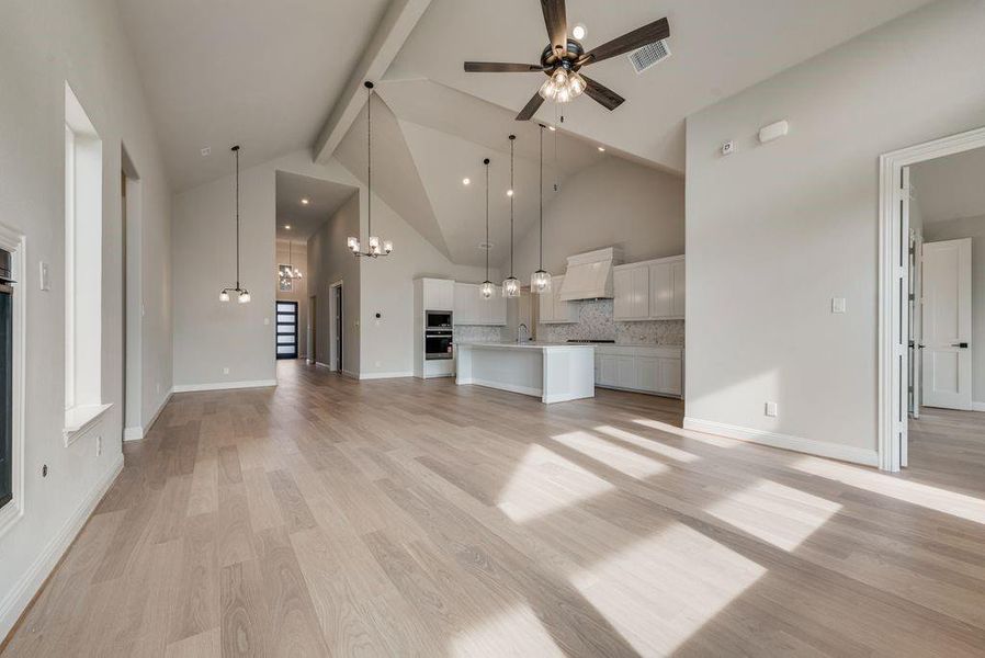 Spacious, unfurnished interior of a new home in Monterra, Fate (Image 15). Spacious, unfurnished interior of a new home in Monterra, Fate (Image 15).