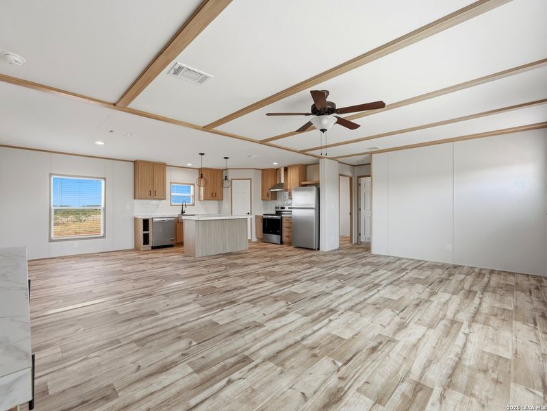 Spacious, unfurnished interior of a new home in , Poteet (Image 25).