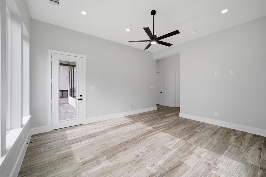 Spacious, unfurnished interior of a new home in , Montgomery (Image 42).