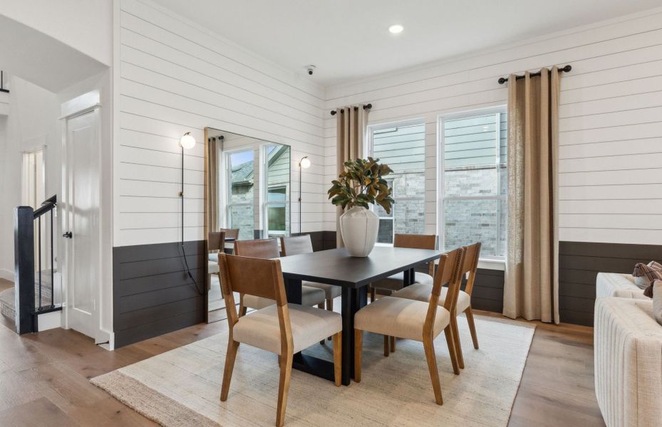 Dining area off kitchen