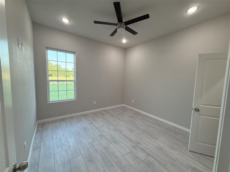 Spacious, unfurnished interior of a new home in , Bonham (Image 12).