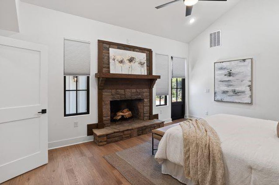 Furnished interior view inside a new home in , Roswell (Image 22).
