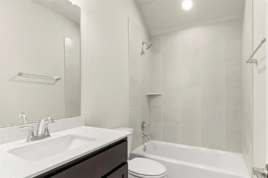 Furnished interior view inside a new home in Oaks at San Gabriel, Georgetown (Image 5). Furnished interior view inside a new home in Oaks at San Gabriel, Georgetown (Image 5).