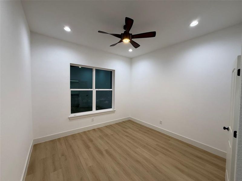 Spacious, unfurnished interior of a new home in , Kemp (Image 11).