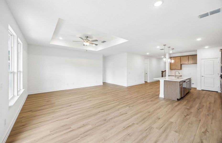 Spacious, unfurnished interior of a new home in Treeline, Justin (Image 17).