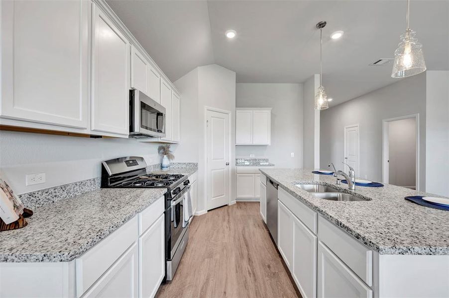 Furnished interior view inside a new home in Lane Ranch, Sanger (Image 5).