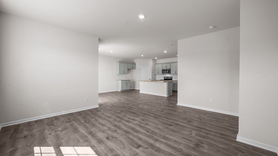 Spacious, unfurnished interior of a new home in Ridgewood Farms, Winterville (Image 19).