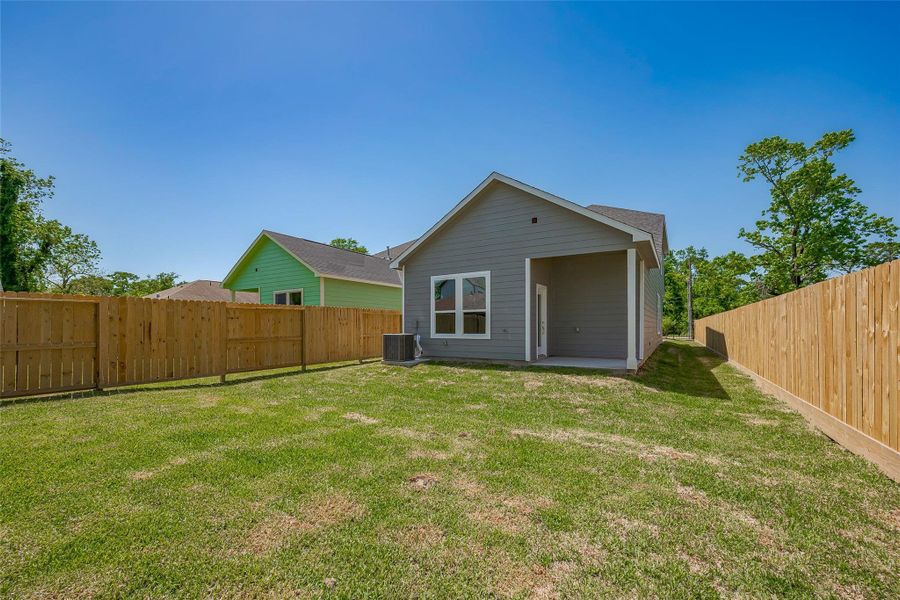 Exterior details and patio area of a home in , Houston (Image 26).