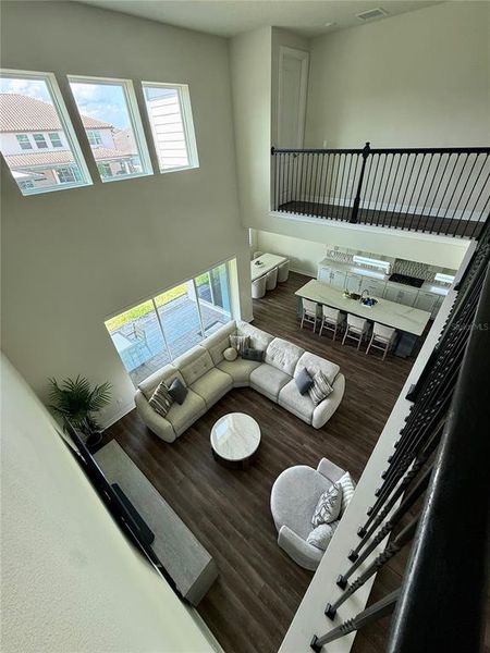 Furnished interior view inside a new home in , Orlando (Image 8).