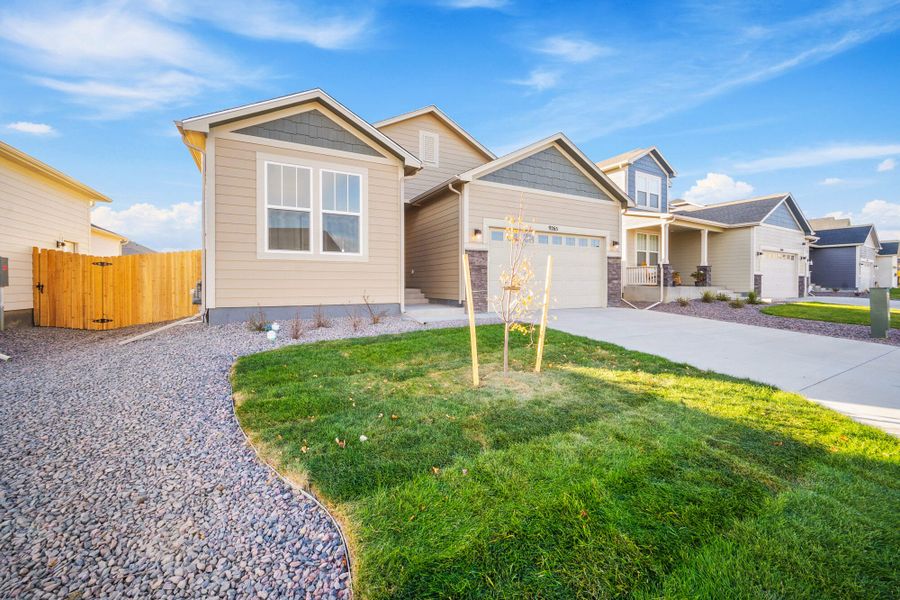Exterior details and patio area of a home in The Glen, Colorado Springs (Image 20).