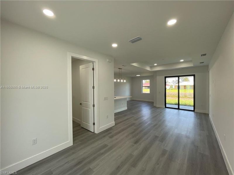 Spacious, unfurnished interior of a new home in , Lehigh Acres (Image 14).