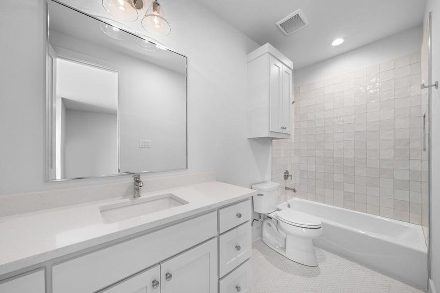 Furnished interior view inside a new home in , Dallas (Image 16).