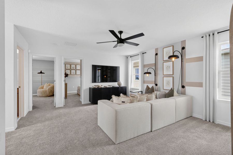 Representative furnished interior of a home built from the Haddock by Pulte Homes in Lakehaven Estates, Clermont (Image 6).