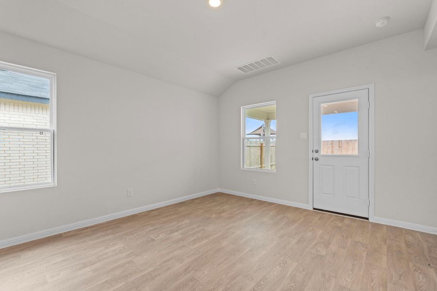 Spacious, unfurnished interior of a new home in Whisper South, San Marcos (Image 26). Spacious, unfurnished interior of a new home in Whisper South, San Marcos (Image 26).