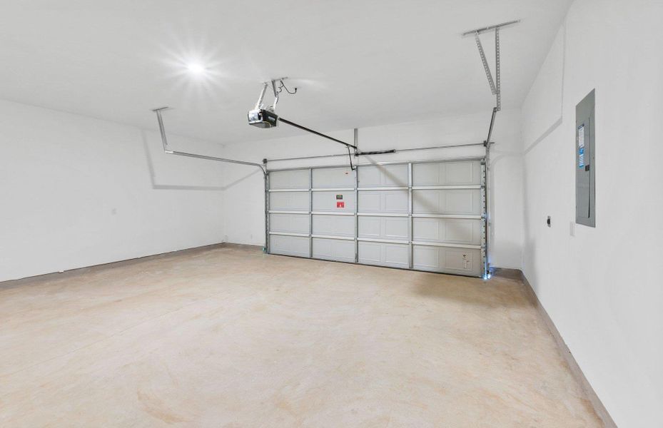 Spacious, unfurnished interior of a new home in Monarch on Main, Round Rock (Image 20).