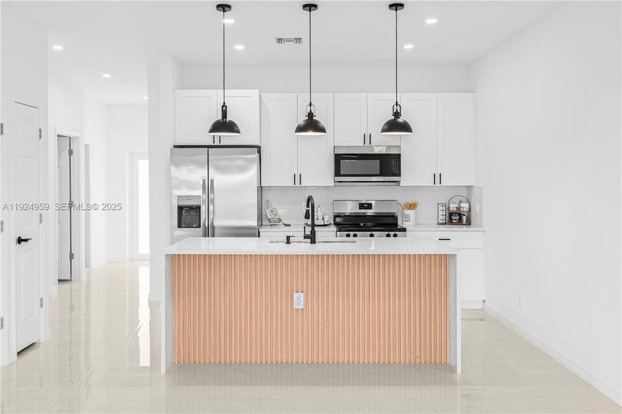 Furnished interior view inside a new home in , Lehigh Acres (Image 9).