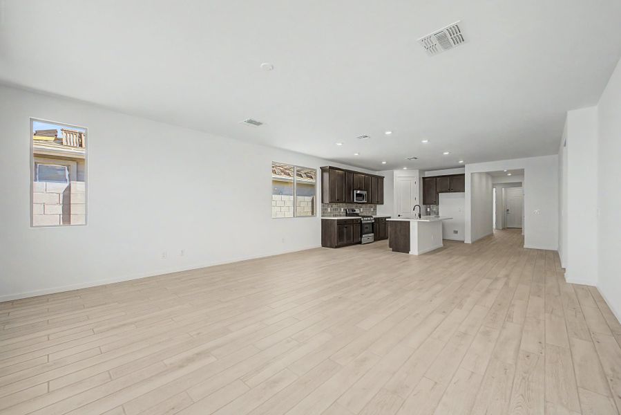 Spacious, unfurnished interior of a new home in Frontera, Surprise (Image 10). Spacious, unfurnished interior of a new home in Frontera, Surprise (Image 10).