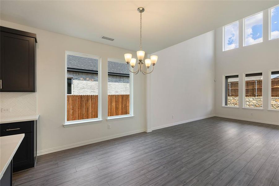 Spec Elevon 256 Bright Alcove-013 Spec Elevon 256 Bright Alcove-013