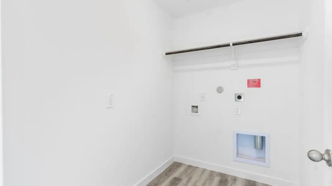 Spacious, unfurnished interior of a new home in Lago Mar 60' Homesites, Texas City (Image 15). Spacious, unfurnished interior of a new home in Lago Mar 60' Homesites, Texas City (Image 15).