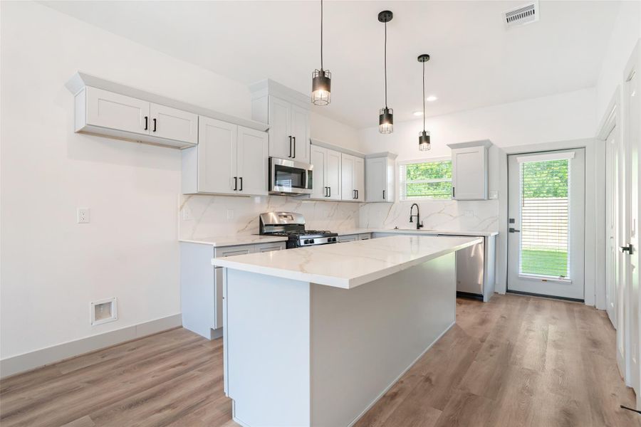 Furnished interior view inside a new home in Avenue Park, Houston (Image 9).