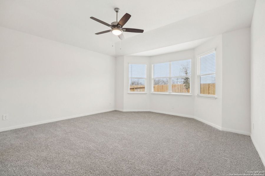 Spacious, unfurnished interior of a new home in Carmel Ranch, Schertz (Image 46).