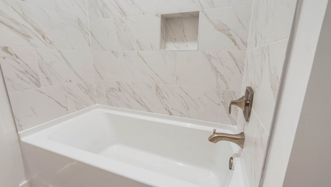 Representative unfurnished interior of a home built from the Ava by D.R. Horton in Parkside, Santa Rosa Beach (Image 38).