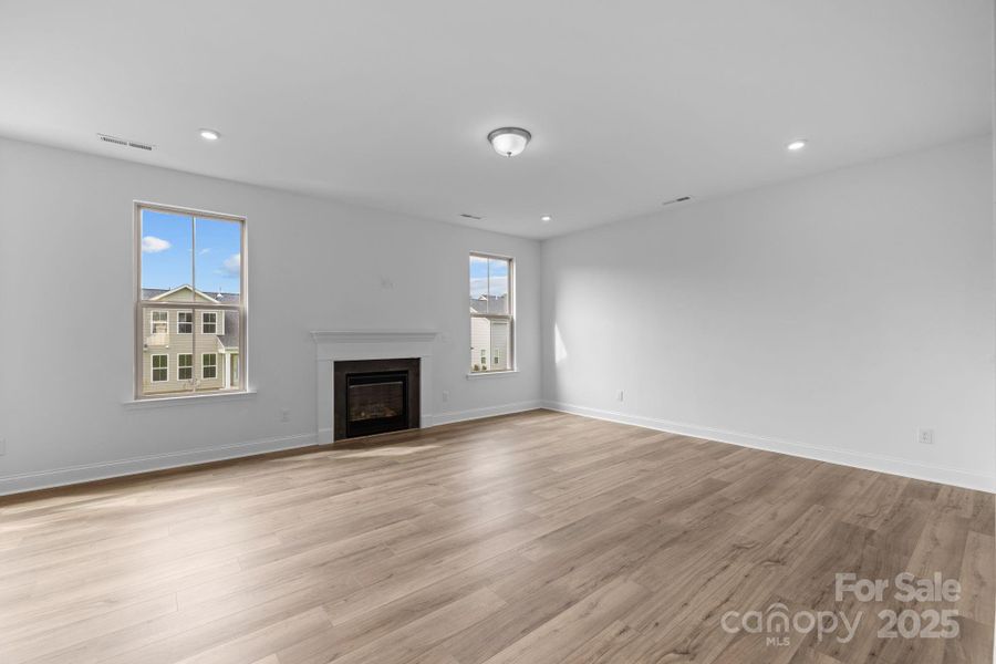 Spacious, unfurnished interior of a new home in Lakeside Glen, York (Image 12). Spacious, unfurnished interior of a new home in Lakeside Glen, York (Image 12).
